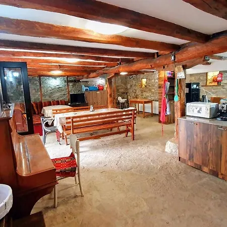 Vakantiehuis Girgina *